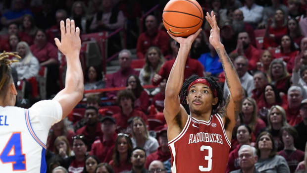 Arkansas Razorbacks Nick Smith Jr. in a game against the Florida Gators on Saturday.